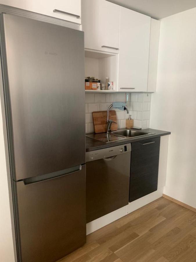 Modern One Bedroom Apartment Nearby Airport 반타 외부 사진